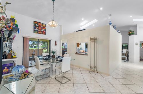 514 Clf Rd, Fort Pierce FL 34984-6226 exterior