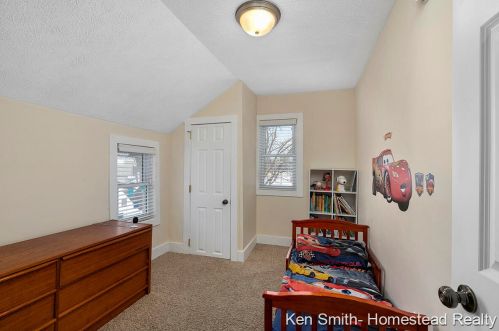 731 Eleanor St, Grand Rapids MI 49505-4221 exterior