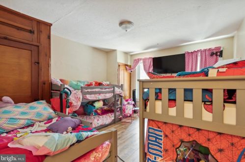 359 New St, Pottstown PA 19464-5917 exterior