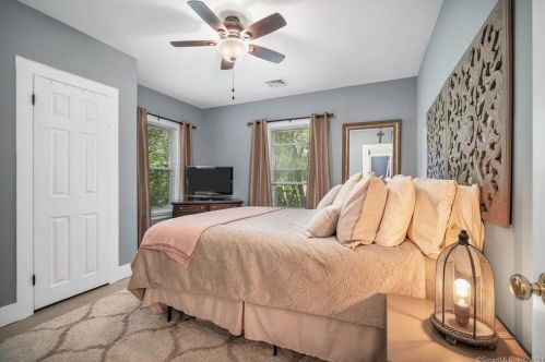 139 Church St, Seymour CT 06483-2503 exterior