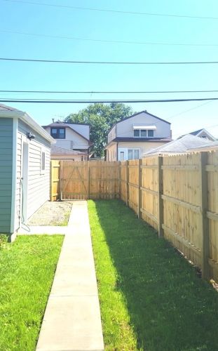 2227 73rd Ave, Chicago IL  60707-2733 exterior