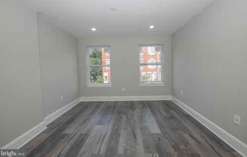 2122 2nd St, Philadelphia PA 19147-3802 exterior