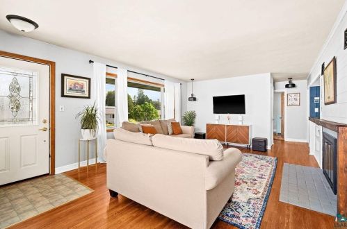 5128 Juniata St, Duluth, MN 55804-1259