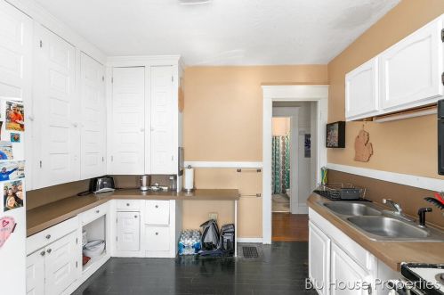 912 Virginia St, Grand Rapids MI 49506-1511 exterior