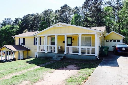 6159 Shadow Rock Dr, Lithonia, GA 30058-6242