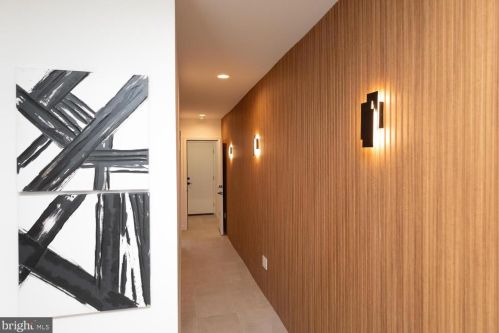 2037 Locust St, Philadelphia PA  19103-5613 exterior