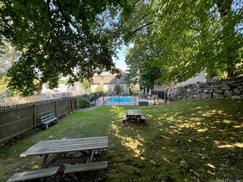 1 Linden St, Norwalk CT 06851-1537 exterior