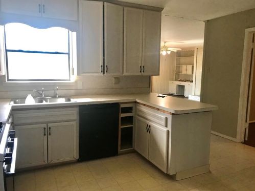 1624 6 St, Irving TX 75060-4310 exterior