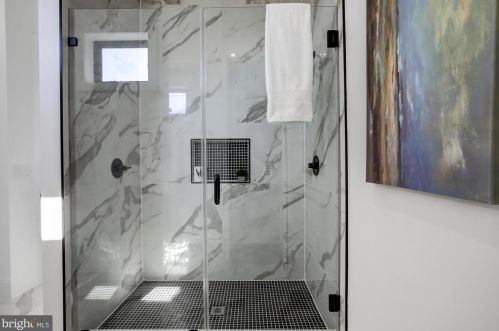 1462 Chapin St, Washington DC  20009-4511 exterior