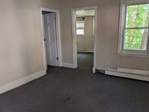 183 Howell St, Providence, RI 02906-1616