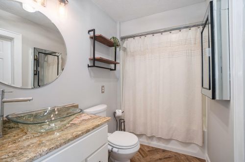 80 Lakeshore Blvd, Meskegon MI 49444-3819 exterior