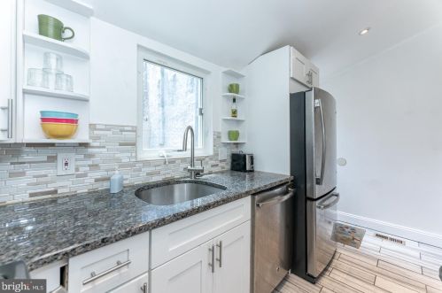 228 Girard Ave, Philadelphia PA 19130-1687 exterior