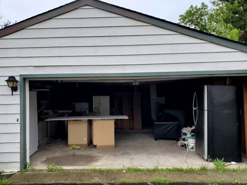 27 Maple Ave, Waukegan IL 60085-5330 exterior