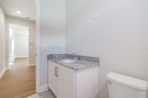 802 Alfred St, Tampa FL 33603-5405 exterior