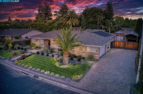1166 Ridgewood Dr, Concord, CA 94518-1543