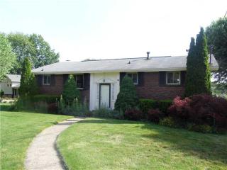 223 Patton Dr, Moon Twp PA  15108-2545 exterior