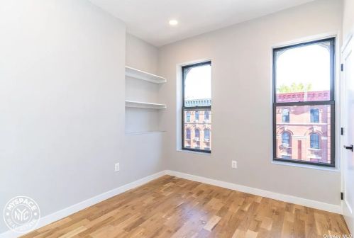 555 137th St, Bronx NY  10451-4225 exterior