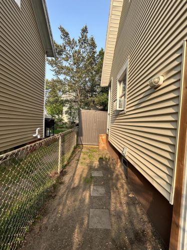 832 College Ave, Grand Rapids MI 49503-1265 exterior