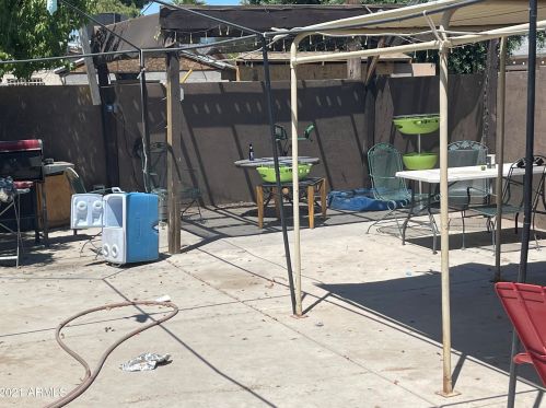 2628 47 Dr, Phoenix AZ 85031-2004 exterior