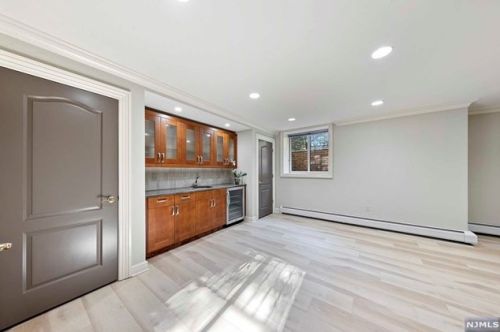 32 Lenox Ave, Demarest NJ 07627-2112 exterior