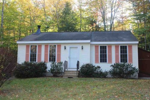 21 New London Dr, Concord, NH 03303-7922