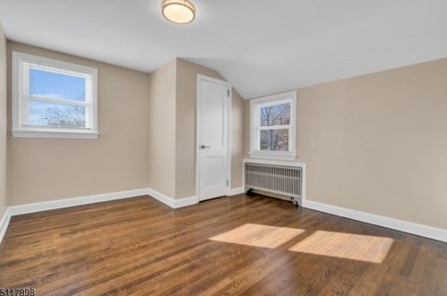 25 Morgan Ln, Bridgewater NJ 08807-3007 exterior