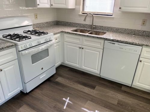 975 Hickory Bend Rd, Atlanta, GA 30349-6485