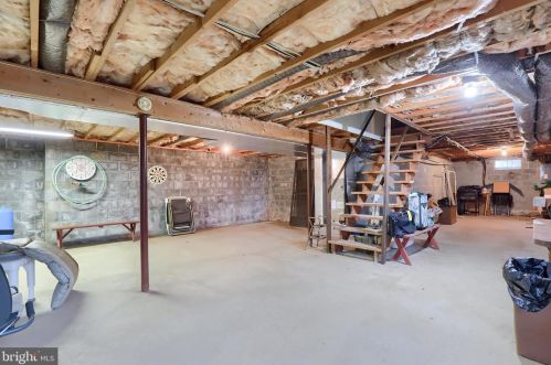 154 Amsterdam Rd, Lancaster PA 17603-9719 exterior