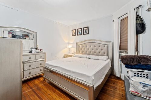 91 Peace St, Providence RI 02907-1550 exterior