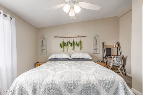 2208 Estrella Rd, Phoenix AZ 85087-8179 exterior