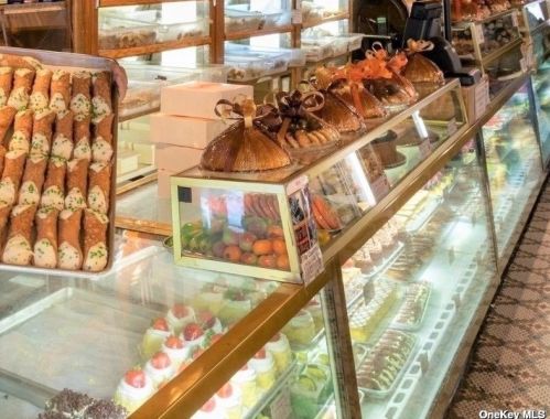 268 4th St, New York NY  10014-2468 exterior