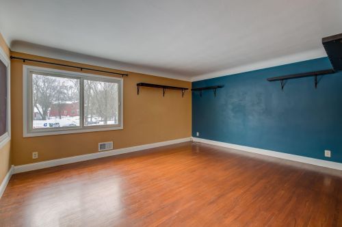 604 Gotzian St, Saint Paul MN 55106-4652 exterior