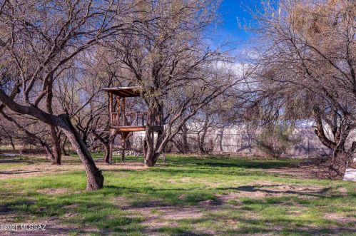 10880 Tanque Verde Rd, Tucson AZ 85715-3846 exterior