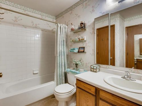 199 Bridlewood Dr, Saint Paul MN 55119-4669 exterior