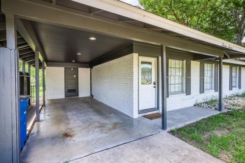 1313 Clearfield Dr, Austin TX  78758-7336 exterior