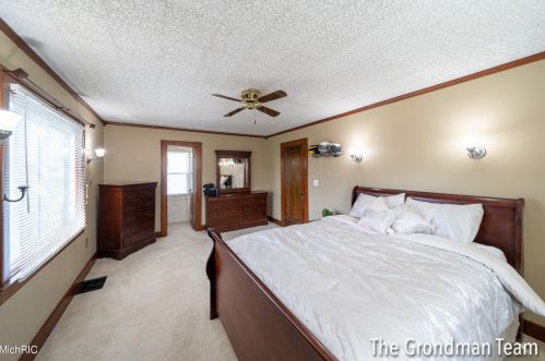 1846 Silver Ave, Grand Rapids MI 49507-2712 exterior