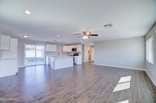 1942 Campo Bello Dr, Phoenix AZ 85032-2051 exterior