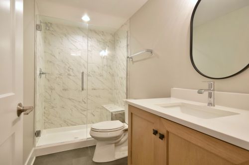 698 Berkley Ave, Elmhurst IL  60126-4244 exterior