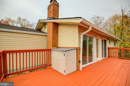 4115 Duvawn St, Alexandria VA 22310-2023 exterior