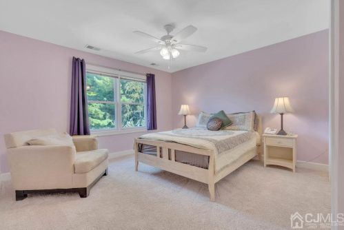 48 Farmhaven Ave, Edison NJ 08820-3220 exterior