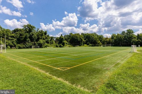 1621 Linway Park Dr, Mc Lean VA 22101-4149 exterior