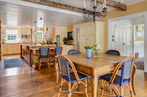 2 Creemer Rd, Armonk NY 10504-2402 exterior