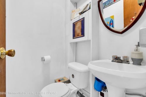 204 Channel Dr, Point Pleasant Beach NJ 08742-2619 exterior