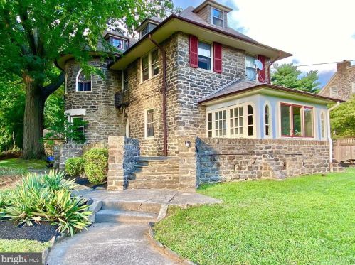 6613 Emlen St, Philadelphia, PA 19119-2715