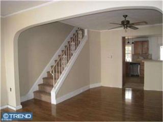 124 Kalos St, Philadelphia, PA 19128-3828