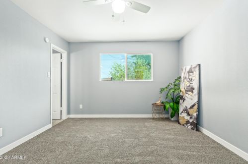 2925 42nd Ave, Phoenix AZ  85019-4323 exterior