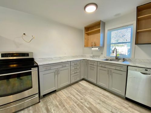 5 Bluffs Dr, Concord, NH 03303-1581