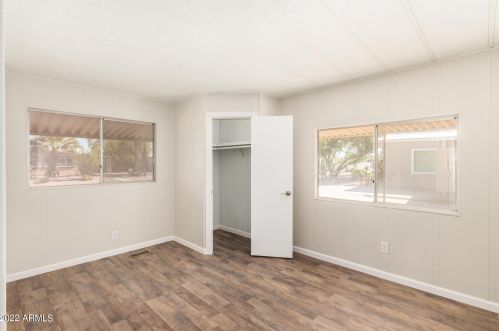 9010 Olive Ln, Chandler AZ  85248-6404 exterior