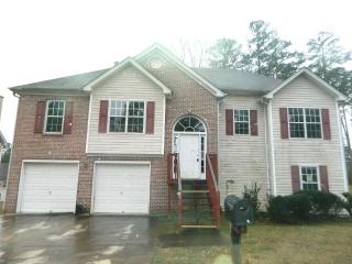 5575 Claridge Cir, Lithonia GA  30038-1188 exterior