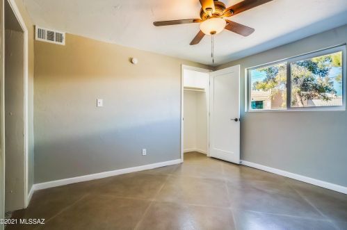 4137 1 St, Tucson AZ 85711-1510 exterior